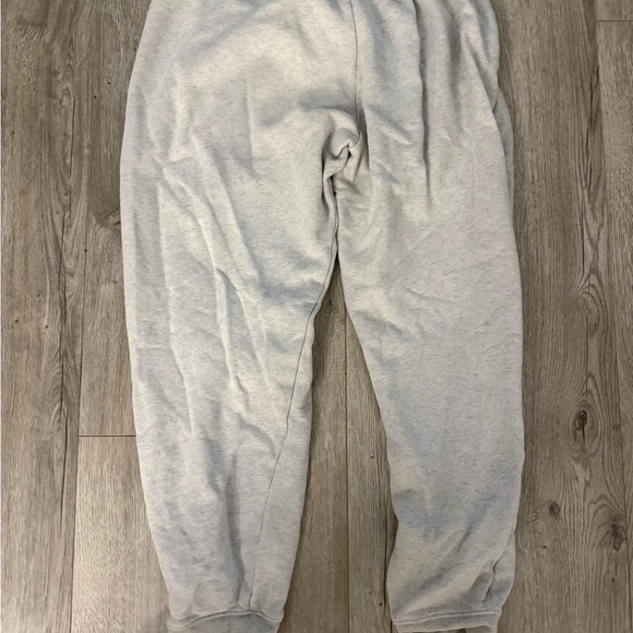 Nike Sweatpants - Picture 3 of 3
